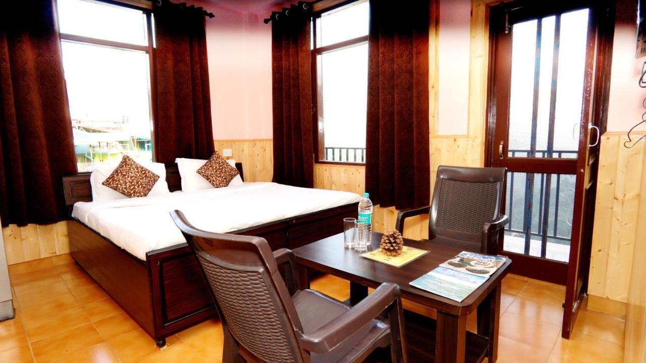 Thakur Homes- Couple And Family Friendly Homestay Shimla Exteriör bild
