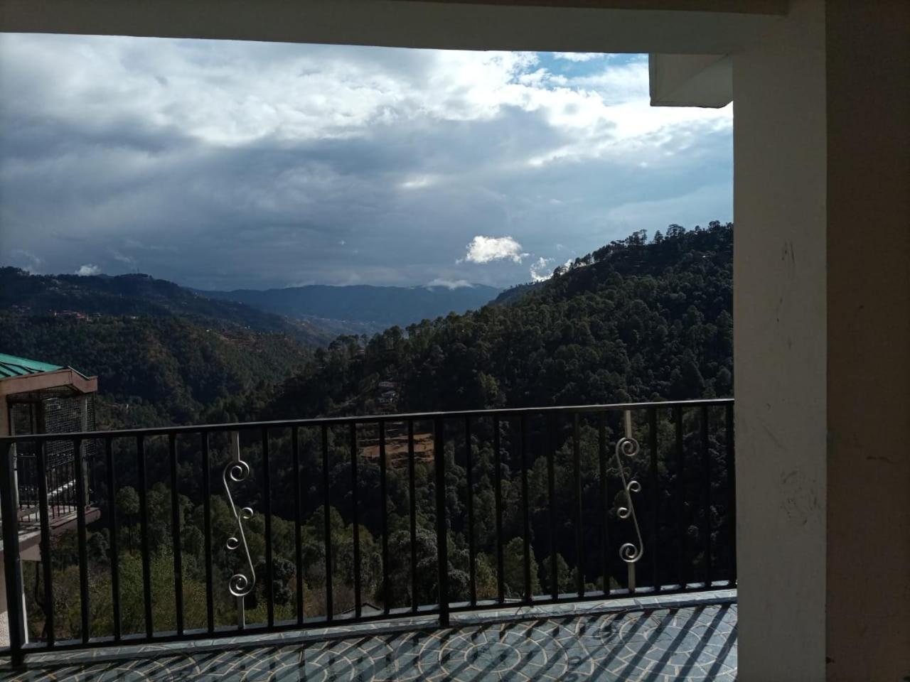 Thakur Homes- Couple And Family Friendly Homestay Shimla Exteriör bild