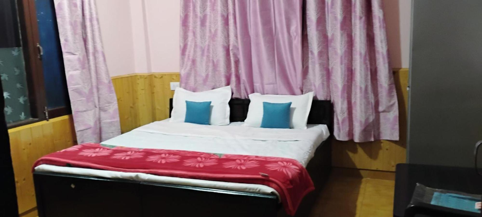 Thakur Homes- Couple And Family Friendly Homestay Shimla Exteriör bild