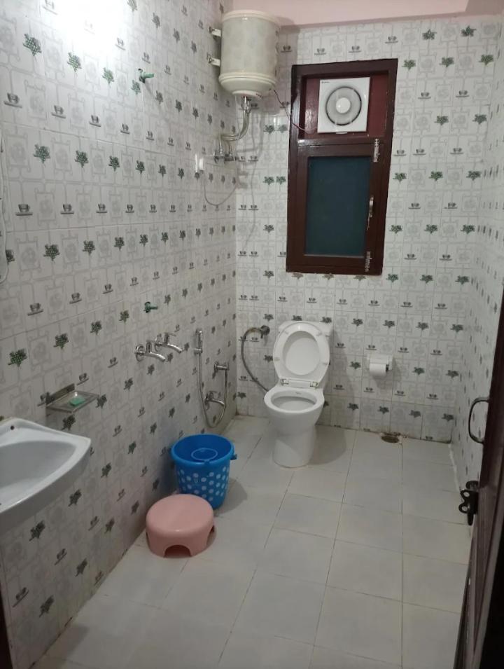 Thakur Homes- Couple And Family Friendly Homestay Shimla Rum bild