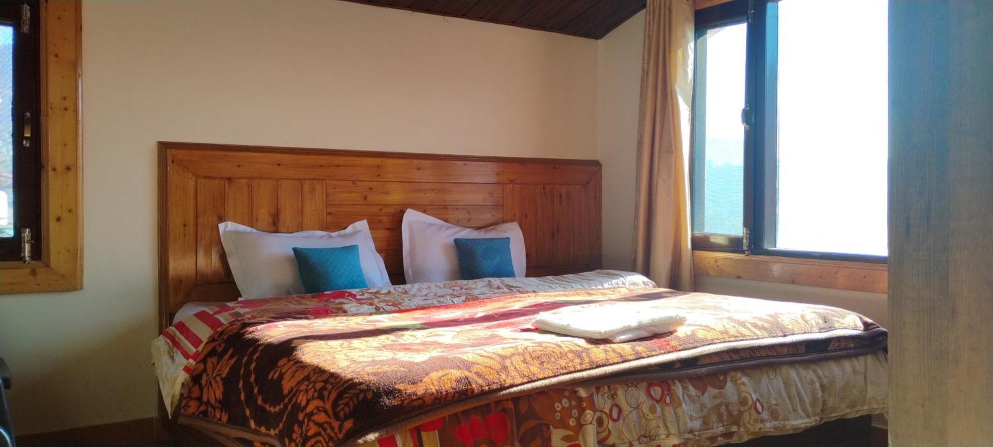 Thakur Homes- Couple And Family Friendly Homestay Shimla Exteriör bild